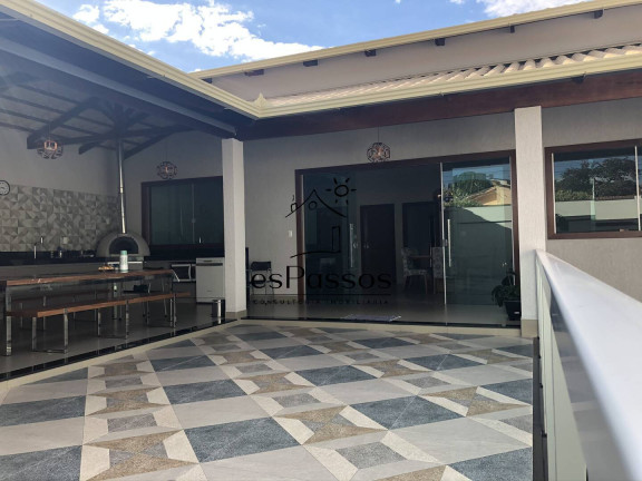 Imagem Casa com 5 Quartos à Venda, 360 m² em Nsa Aparecida - Florestal