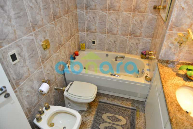 Imagem Apartamento com 3 Quartos à Venda, 160 m² em Copacabana - Rio De Janeiro Imagem Apartamento com 3 Quartos à Venda, 160 m² em Copacabana - Rio De Janeiro