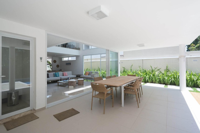 Imagem Casa com 4 Quartos à Venda, 360 m² em Riviera Módulo 24 - Bertioga
