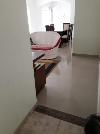 Imagem Casa com 3 Quartos à Venda, 300 m² em Taguatinga Sul (taguatinga) - Brasília Imagem Casa com 3 Quartos à Venda, 300 m² em Taguatinga Sul (taguatinga) - Brasília