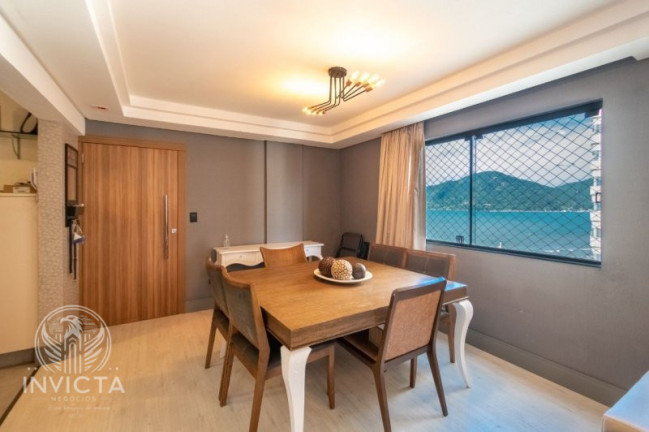 Imagem Apartamento com 3 Quartos à Venda, 134 m² em Centro - Balneário Camboriú Imagem Apartamento com 3 Quartos à Venda, 134 m² em Centro - Balneário Camboriú