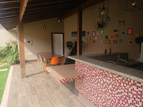 Imagem Casa com 2 Quartos à Venda, 3.900 m² em Vila Gardenia - Atibaia