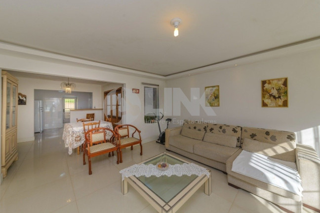 Casa com 3 Quartos à Venda, 147 m² em Chácara Das Pedras - Porto Alegre