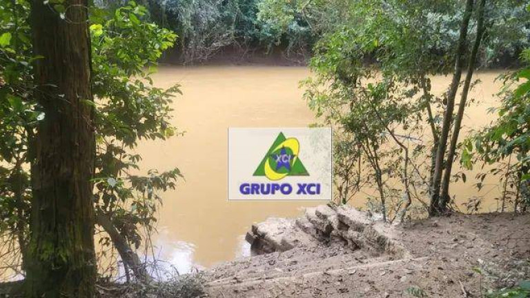 Imagem Chácara com 3 Quartos à Venda, 1.000 m² em Cidade Jardim - Pirassununga