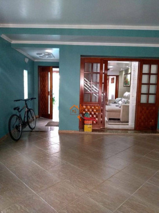 Imagem Sobrado com 3 Quartos à Venda, 270 m² em Vila Hulda - Guarulhos Imagem Sobrado com 3 Quartos à Venda, 270 m² em Vila Hulda - Guarulhos