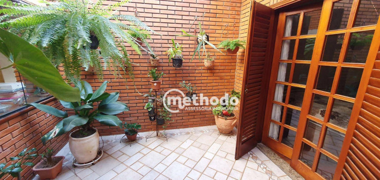 Imagem Casa com 3 Quartos à Venda, 157 m² em Parque Jambeiro - Campinas Imagem Casa com 3 Quartos à Venda, 157 m² em Parque Jambeiro - Campinas