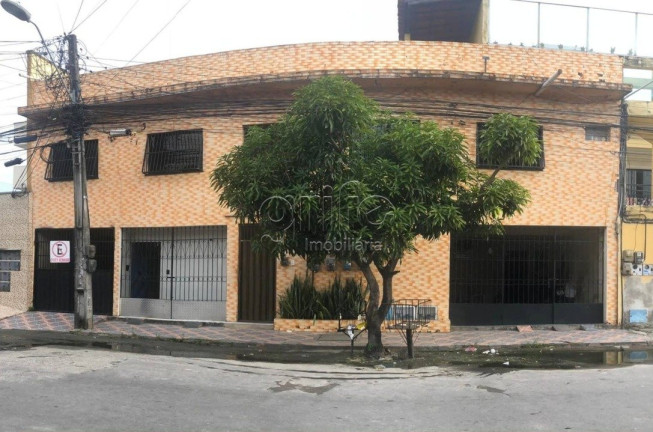 Casa à Venda, 450 m² em Jóquei Clube - Fortaleza