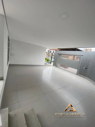 Imagem Casa com 3 Quartos à Venda, 300 m² em Bom Retiro - Ipatinga Imagem Casa com 3 Quartos à Venda, 300 m² em Bom Retiro - Ipatinga