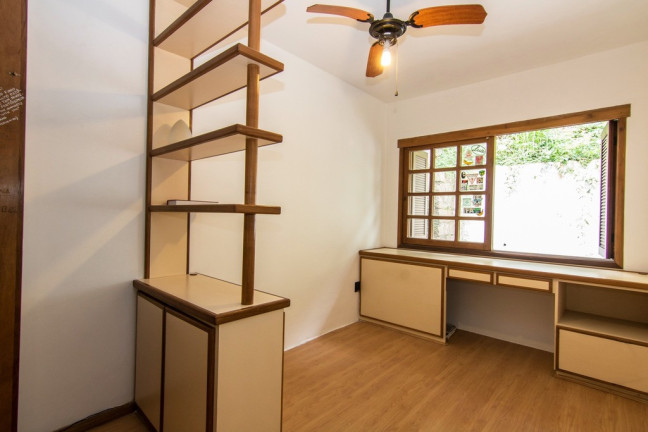 Imagem Imóvel com 3 Quartos à Venda, em Petrópolis - Porto Alegre Imagem Imóvel com 3 Quartos à Venda, em Petrópolis - Porto Alegre