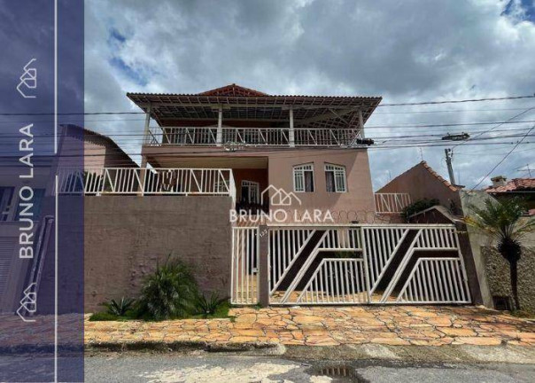 Casa com 5 Quartos à Venda, 370 m² em Guarujá - Betim