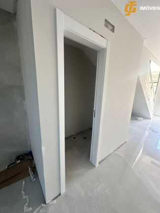 Imagem Sobrado com 3 Quartos à Venda, 106 m² em Rio Pequeno - Camboriú Imagem Sobrado com 3 Quartos à Venda, 106 m² em Rio Pequeno - Camboriú