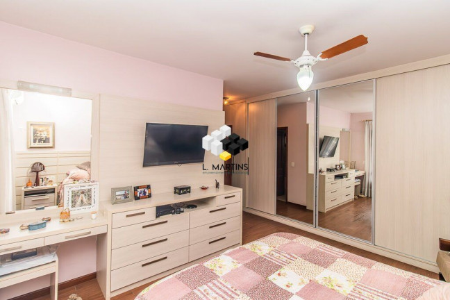 Imagem Casa com 4 Quartos à Venda, 290 m² em Petrópolis - Porto Alegre Imagem Casa com 4 Quartos à Venda, 290 m² em Petrópolis - Porto Alegre