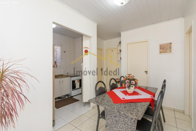 Imagem Casa com 3 Quartos à Venda, 72 m² em Uberaba - Curitiba