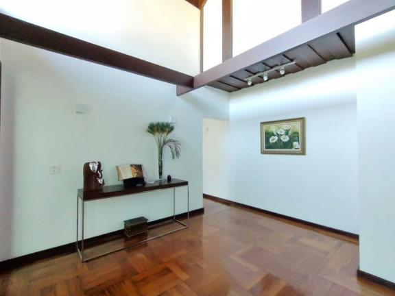 Imagem Casa com 4 Quartos à Venda, 285 m² em Várzea - Teresópolis