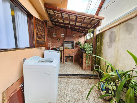 Imagem Casa com 4 Quartos à Venda, 145 m² em Cascata Do Imbuí - Teresópolis