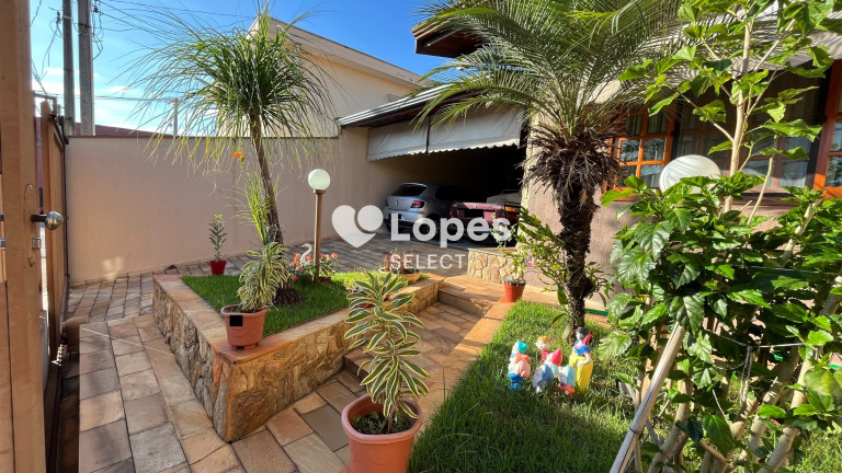 Casa com 3 Quartos à Venda, 190 m² em Santo Antônio - Louveira