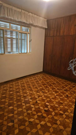 Imagem Casa com 3 Quartos à Venda, 520 m² em Centro - Arapongas