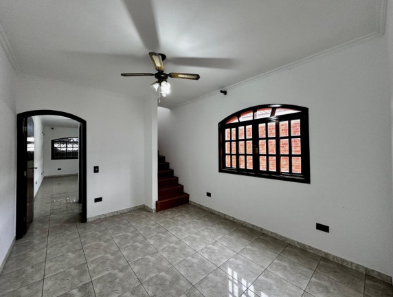 Imagem Sobrado com 3 Quartos à Venda, 192 m² em Jardim Dos Lagos - São Paulo