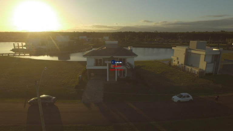 Imagem Casa de Condomínio com 4 Quartos à Venda, 300 m² em Capão Novo - Capão Da Canoa Imagem Casa de Condomínio com 4 Quartos à Venda, 300 m² em Capão Novo - Capão Da Canoa