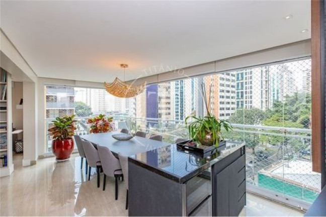 Imagem Apartamento com 3 Quartos à Venda, 187 m² em Moema - São Paulo