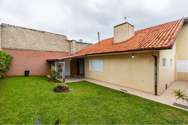Imagem Casa com 4 Quartos à Venda, 300 m² em Bacacheri - Curitiba Imagem Casa com 4 Quartos à Venda, 300 m² em Bacacheri - Curitiba