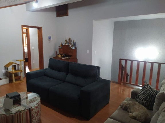 Imagem Imóvel com 4 Quartos à Venda, em Glória - Porto Alegre Imagem Imóvel com 4 Quartos à Venda, em Glória - Porto Alegre
