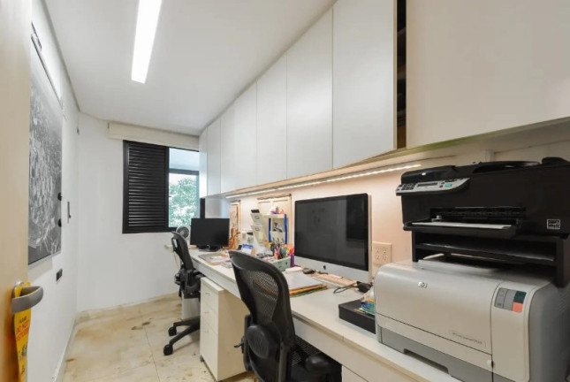 Imagem Imóvel com 4 Quartos à Venda, 172 m² em Moema - São Paulo Imagem Imóvel com 4 Quartos à Venda, 172 m² em Moema - São Paulo