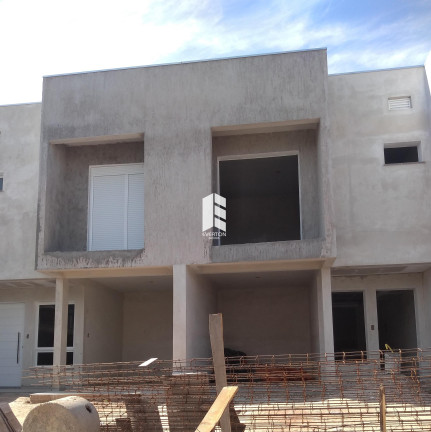 Imagem Casa com 3 Quartos à Venda, 110 m² em Camobi - Santa Maria