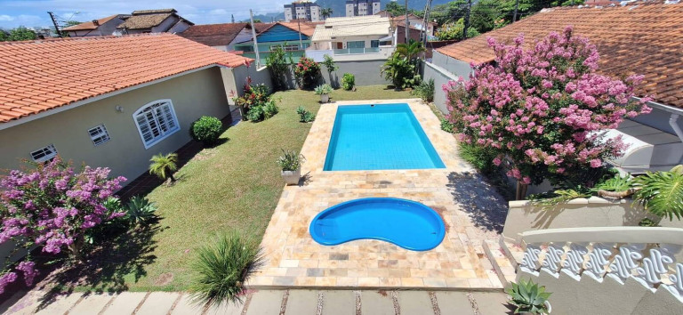 Casa com 4 Quartos à Venda, 528 m² em São João Batista - Peruíbe