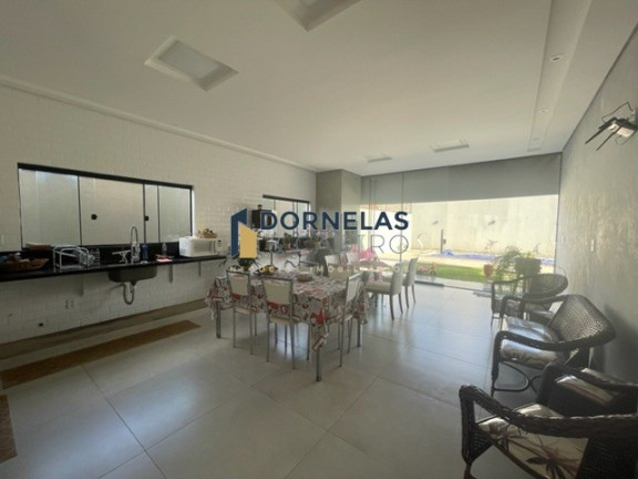 Imagem Casa com 3 Quartos à Venda, 400 m² em Guará I - Brasília Imagem Casa com 3 Quartos à Venda, 400 m² em Guará I - Brasília