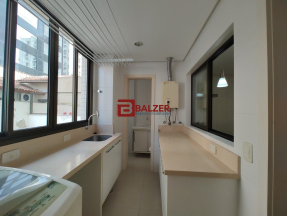 Imagem Apartamento com 3 Quartos à Venda, 237 m² em Centro - Florianópolis Imagem Apartamento com 3 Quartos à Venda, 237 m² em Centro - Florianópolis