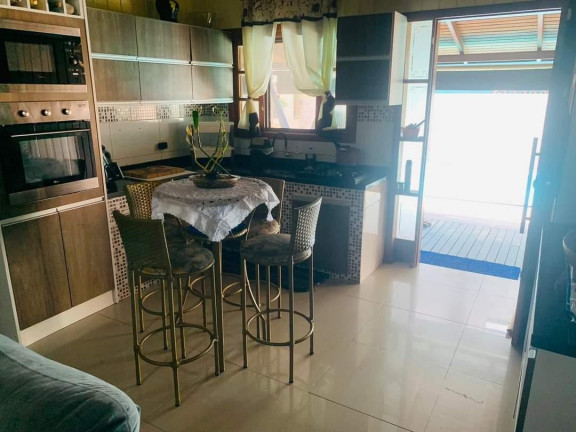 Imagem Casa com 3 Quartos à Venda, 225 m² em São João Do Rio Vermelho - Florianópolis Imagem Casa com 3 Quartos à Venda, 225 m² em São João Do Rio Vermelho - Florianópolis
