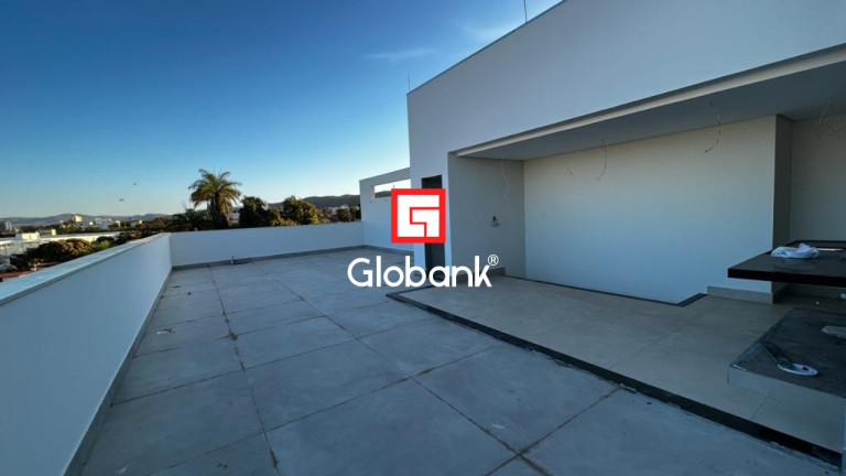 Imóvel com 3 Quartos à Venda, 260 m² em Jardim Panorama - Montes Claros