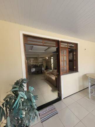 Imagem Casa com 4 Quartos à Venda, 290 m² em Vila União - Fortaleza Imagem Casa com 4 Quartos à Venda, 290 m² em Vila União - Fortaleza