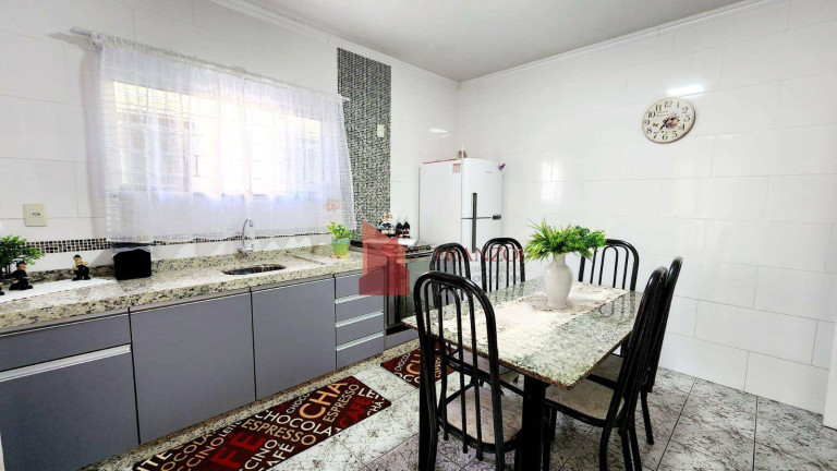 Imagem Casa com 4 Quartos à Venda, 180 m² em São Judas - Itajaí