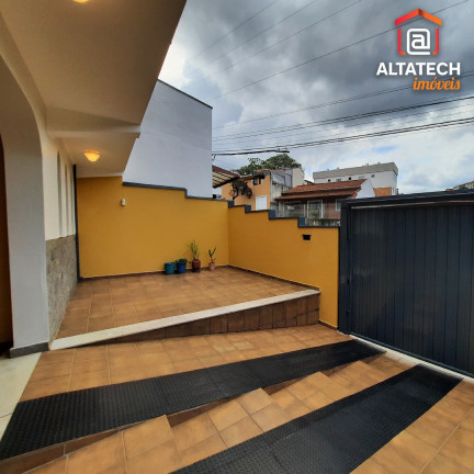 Imagem Casa com 2 Quartos à Venda, 223 m² em Jardim Ipê - Poços De Caldas