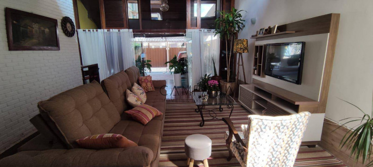 Imagem Casa com 3 Quartos à Venda, 190 m² em Indaiá - Caraguatatuba Imagem Casa com 3 Quartos à Venda, 190 m² em Indaiá - Caraguatatuba