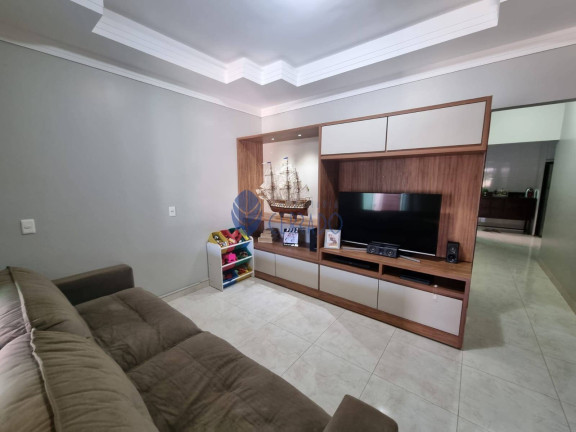 Imagem Casa com 3 Quartos à Venda, 200 m² em Jardim Itália - Anápolis