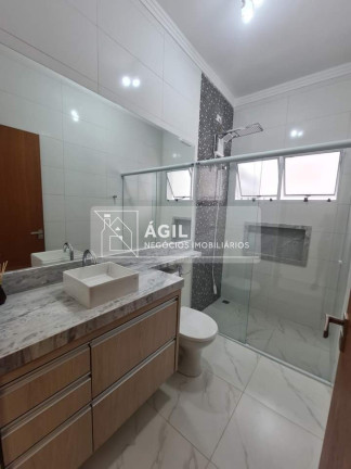 Imagem Casa com 3 Quartos à Venda, 175 m² em Loteamento Villa Branca - Jacareí