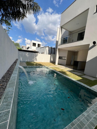 Imagem Casa com 4 Quartos à Venda, 250 m² em Ponta Negra - Manaus