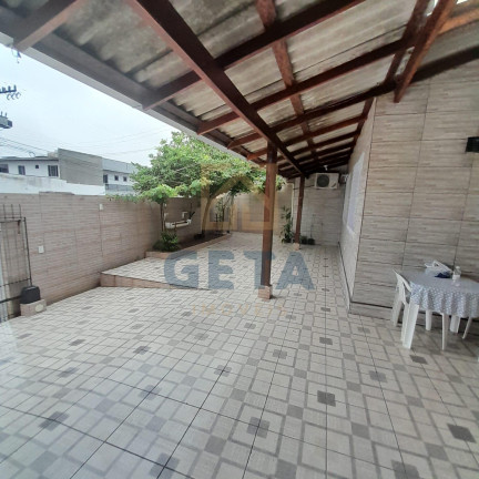 Imagem Casa com 4 Quartos à Venda, 227 m² em Santa Regina - Camboriú Imagem Casa com 4 Quartos à Venda, 227 m² em Santa Regina - Camboriú