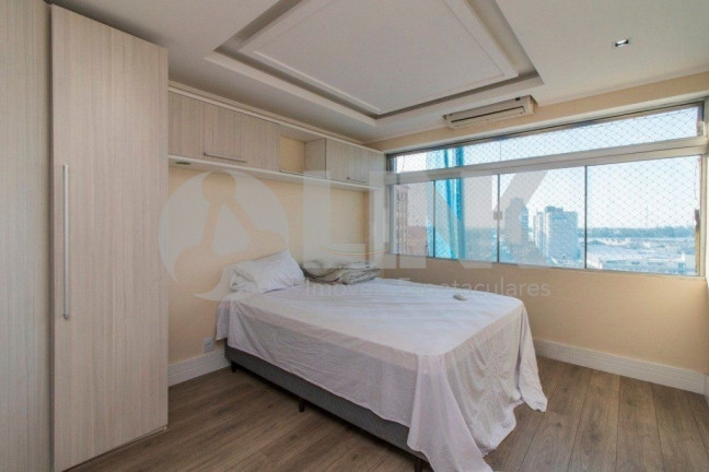Imagem Apartamento com 2 Quartos à Venda, 81 m² em Centro Histórico - Porto Alegre