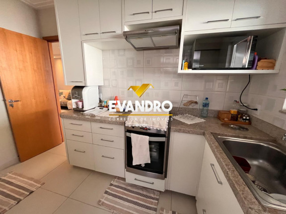 Imagem Casa com 3 Quartos à Venda, 250 m² em Jardim Imperial - Cuiabá