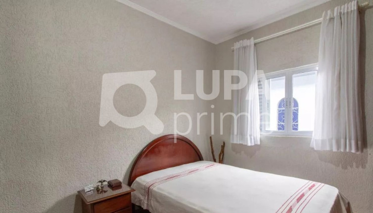 Imagem Casa com 5 Quartos à Venda, 182 m² em Jardim Guanca - São Paulo