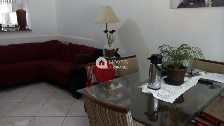 Imagem Casa com 2 Quartos à Venda, 60 m²