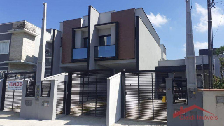 Sobrado com 2 Quartos à Venda, 123 m² em Saguaçu - Joinville