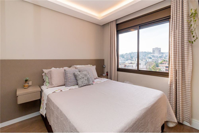 Imagem Imóvel com 2 Quartos à Venda, em Chácara Das Pedras - Porto Alegre Imagem Imóvel com 2 Quartos à Venda, em Chácara Das Pedras - Porto Alegre