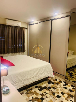 Imagem Casa com 5 Quartos à Venda, 280 m² em Nações - Balneário Camboriú