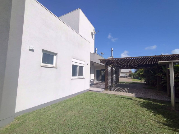 Imagem Casa com 3 Quartos à Venda,  em Atlântida Sul - Osório