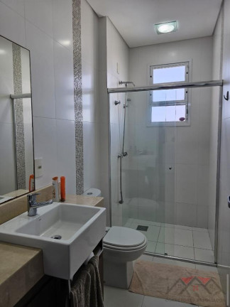 Imagem Sobrado com 3 Quartos à Venda, 295 m² em Bucarein - Joinville